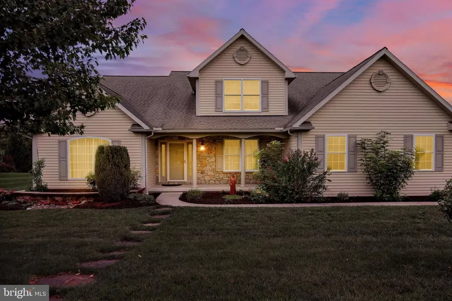 301 Valley Ct, Sinking Spring, PA 19608 - #3