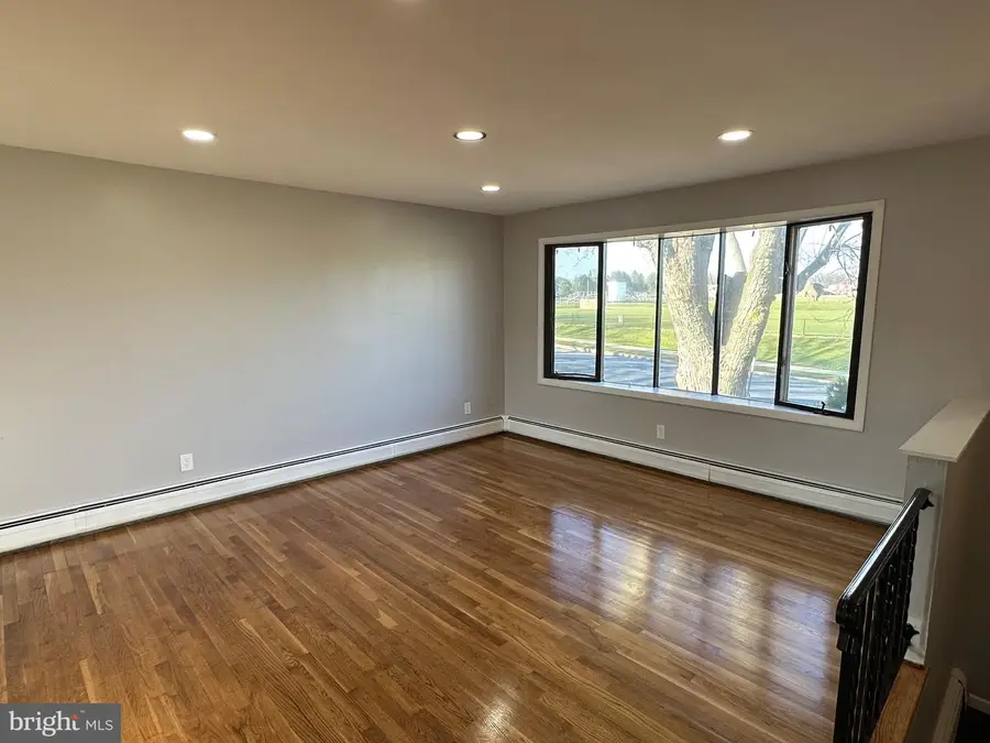 127 Spohn, Reading, PA 19608 - #3