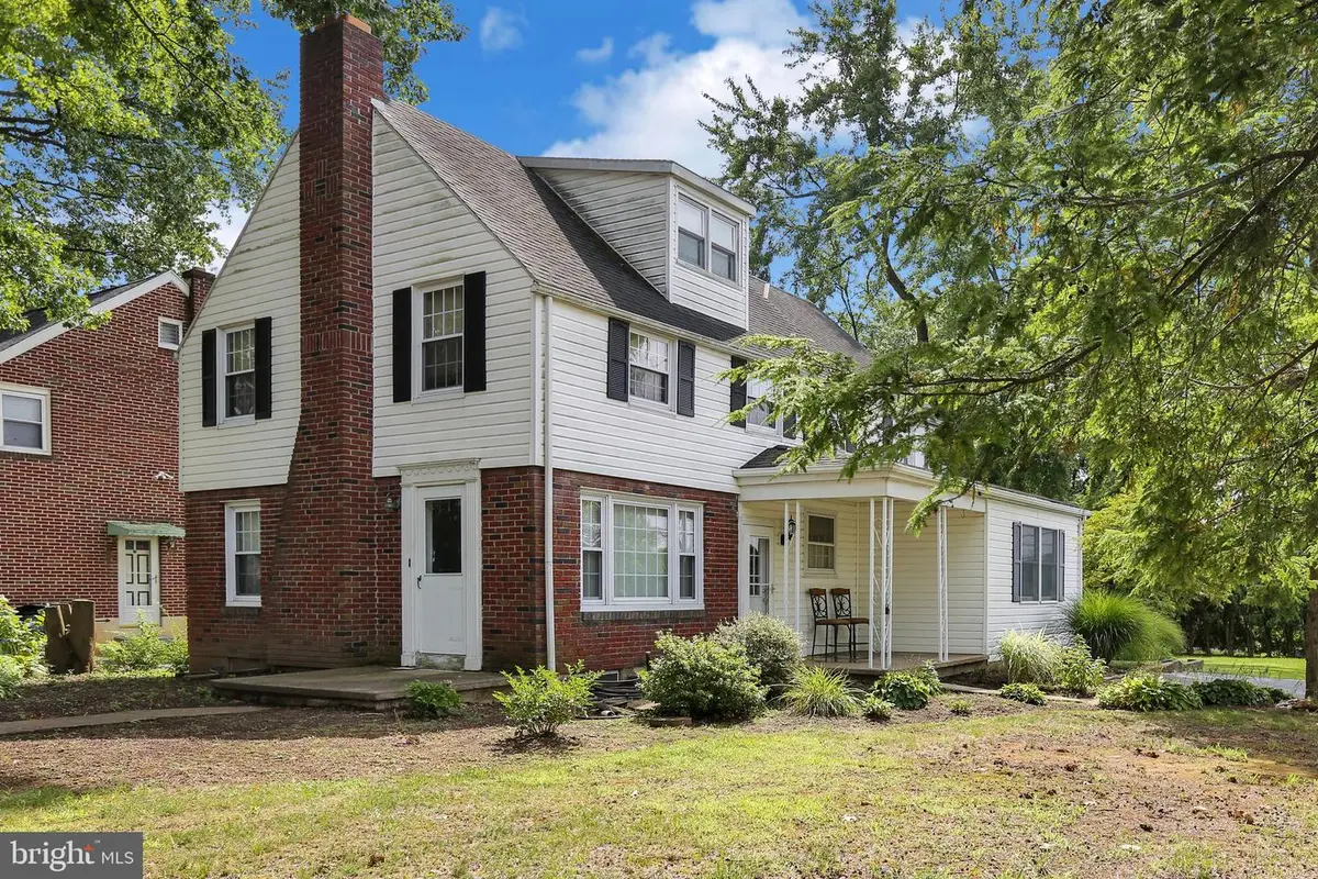 3724 Stoudts Ferry Bridge Rd, Reading, PA 19605 - #1