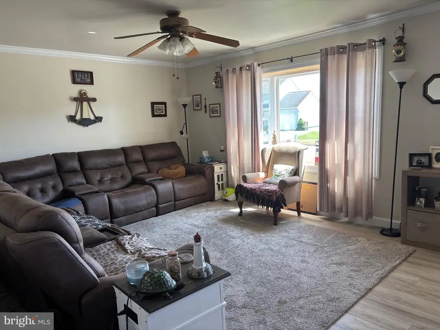 1721 Acorn Dr, Sinking Spring, PA 19608 - #3