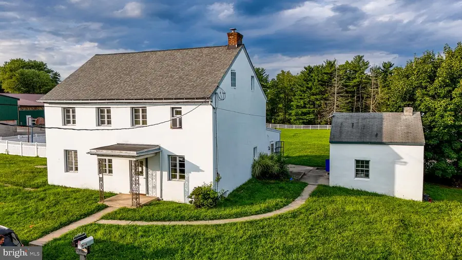 725 Evans Rd, Pottstown, PA 19464 - #2
