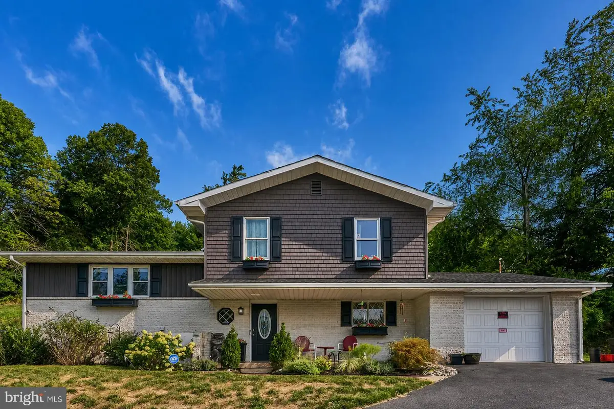 792 Fairmont Ave, Mohnton, PA 19540 - #1