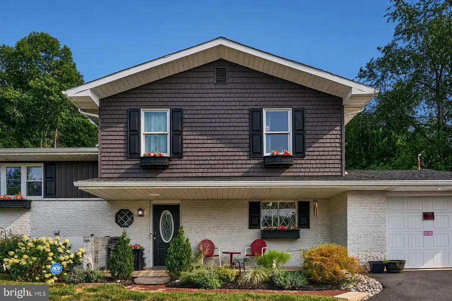 792 Fairmont Ave, Mohnton, PA 19540 - #2