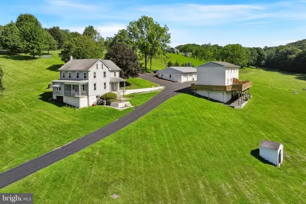 1010 N Ironstone Dr, BOYERTOWN, PA 19512