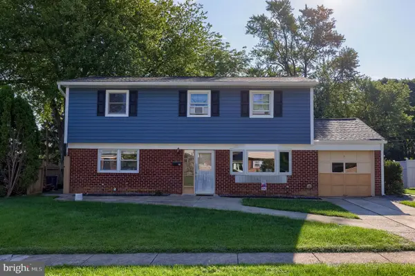 105 Radcliffe, READING, PA 19609