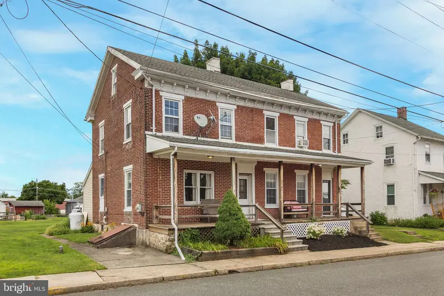 125 E Chestnut St, Bechtelsville, PA 19505 - #3