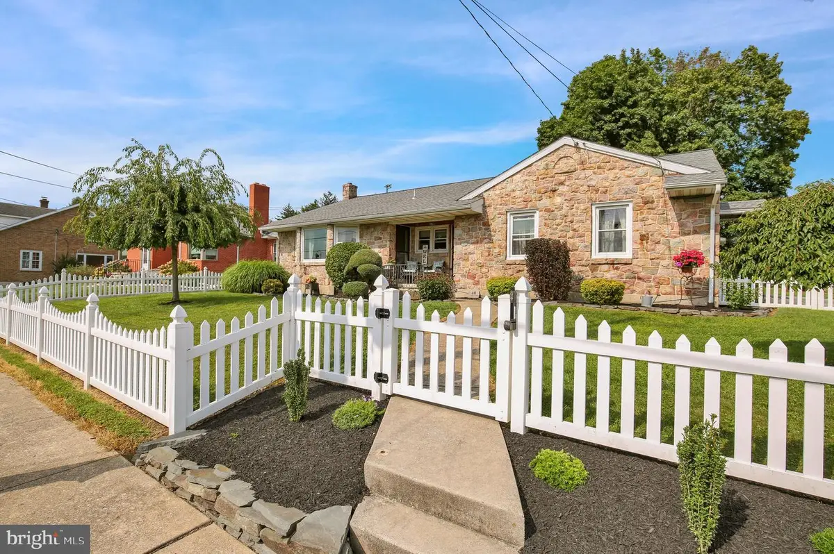 40 S Laurel St, Kutztown, PA 19530 - #1