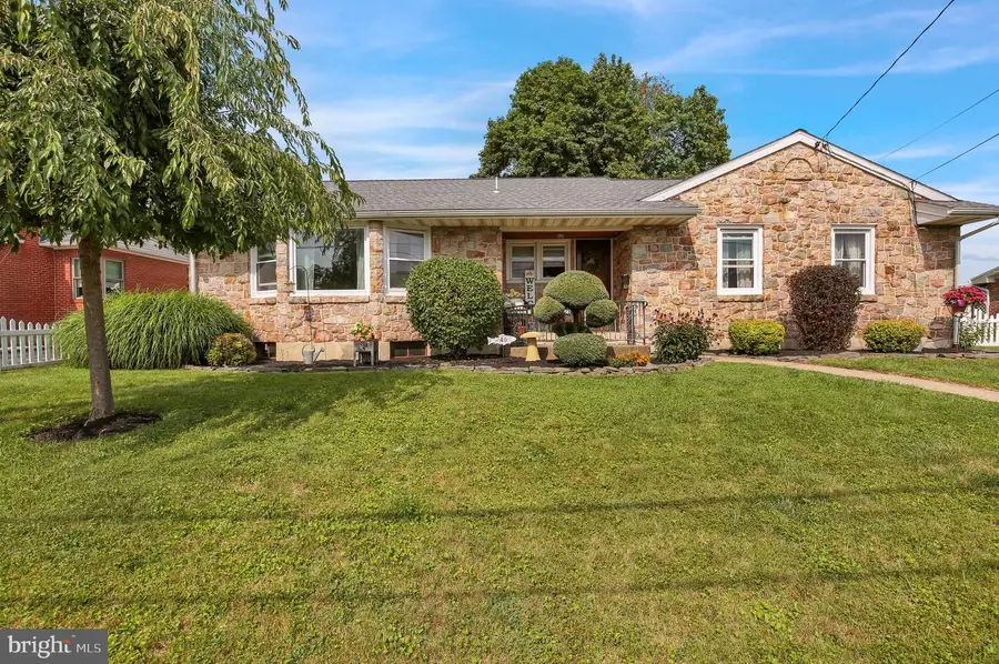 40 S Laurel St, Kutztown, PA 19530 - #3