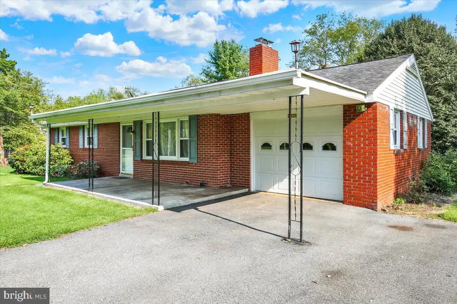 109 Cascades Ln, Leesport, PA 19533 - #2