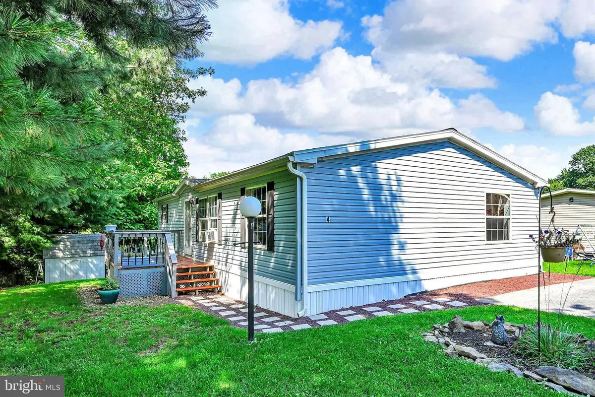 4 Hawthorne Ln, Hamburg, PA 19526 - #1