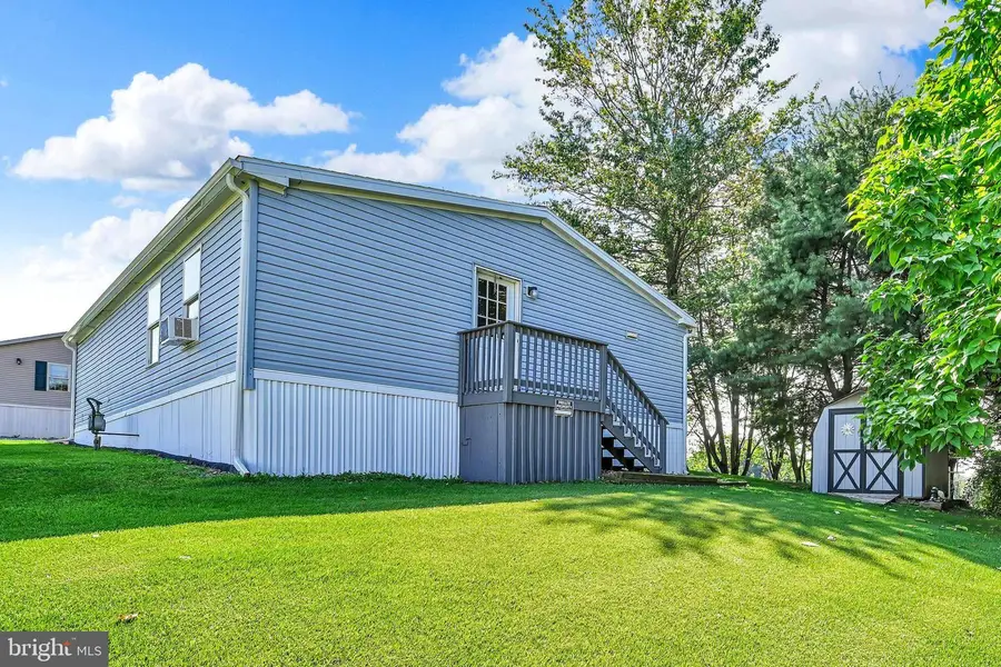 4 Hawthorne Ln, Hamburg, PA 19526 - #2