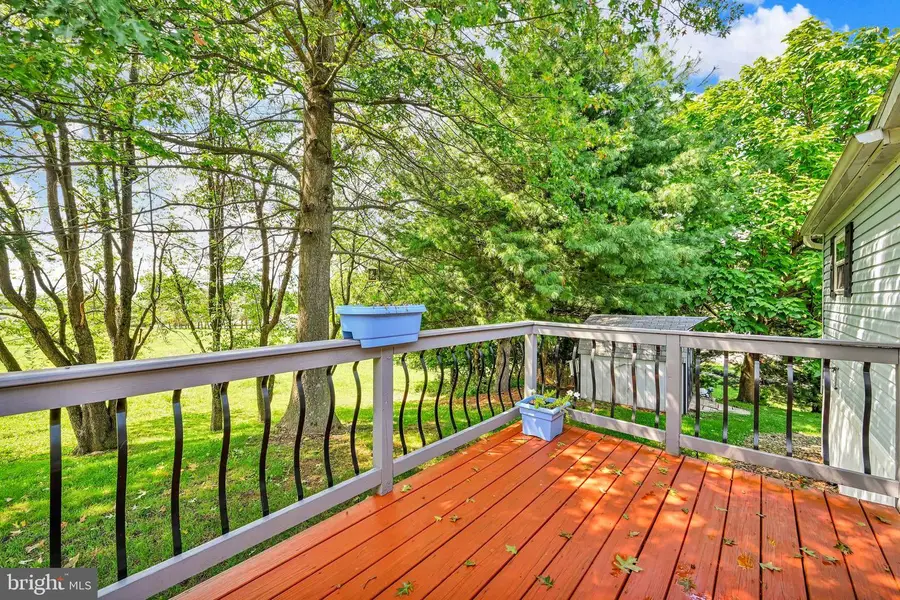 4 Hawthorne Ln, Hamburg, PA 19526 - #3