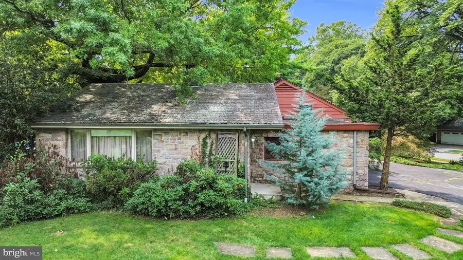 809 Farr Pl, Reading, PA 19611 - #3