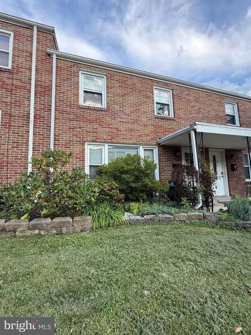 225 S 4th Ave, Reading, PA 19611 - #3