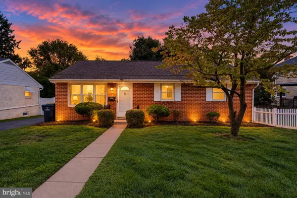 1952 Garfield Ave, WEST LAWN, PA 19609