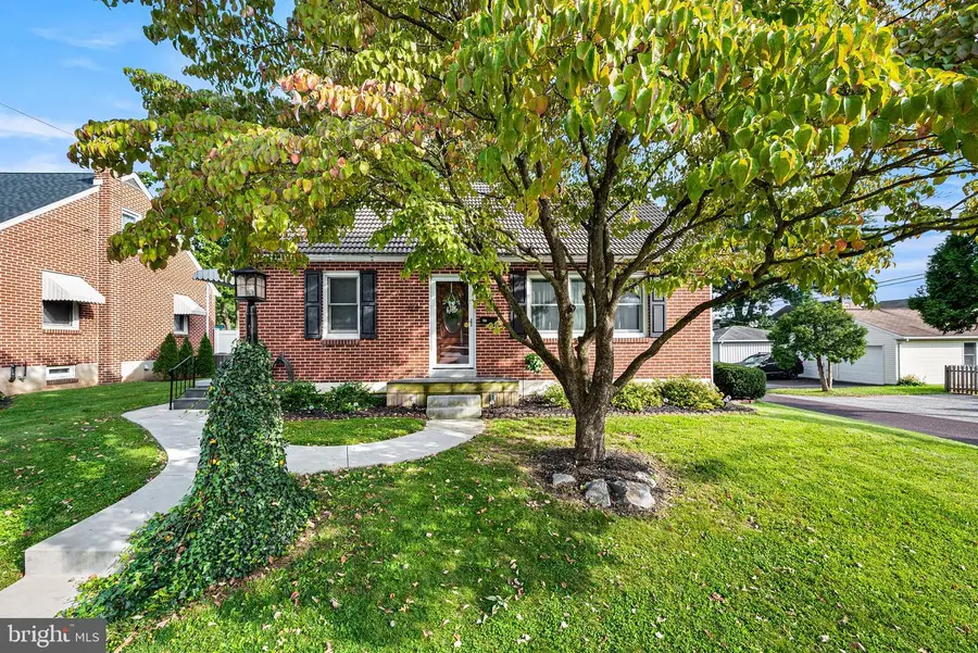 124 S Jefferson St, Boyertown, PA 19512 - #2