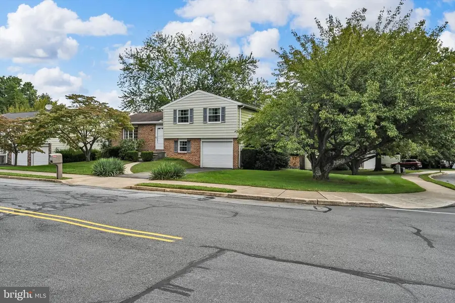 15 Elm St, Reading, PA 19606 - #2