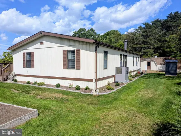 57 Stump Ln, BERNVILLE, PA 19506