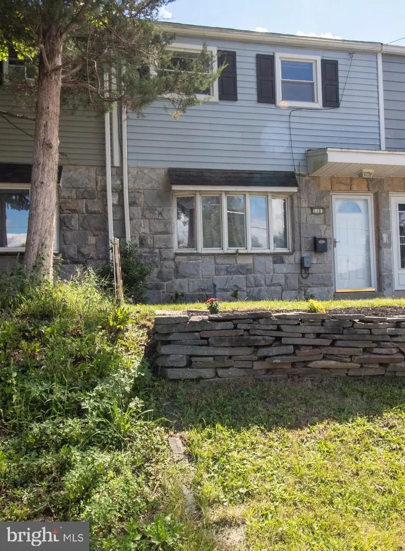 110 W Jackson St, Fleetwood, PA 19522 - #3