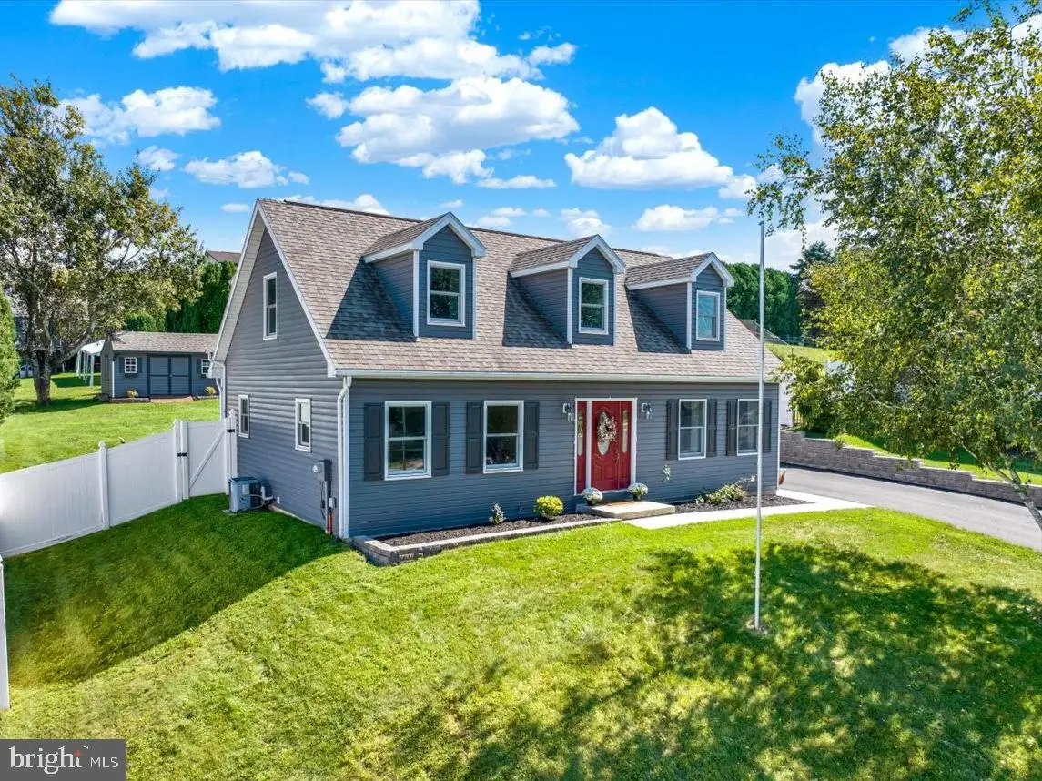 905 Denise Dr, Birdsboro, PA 19508 - #1