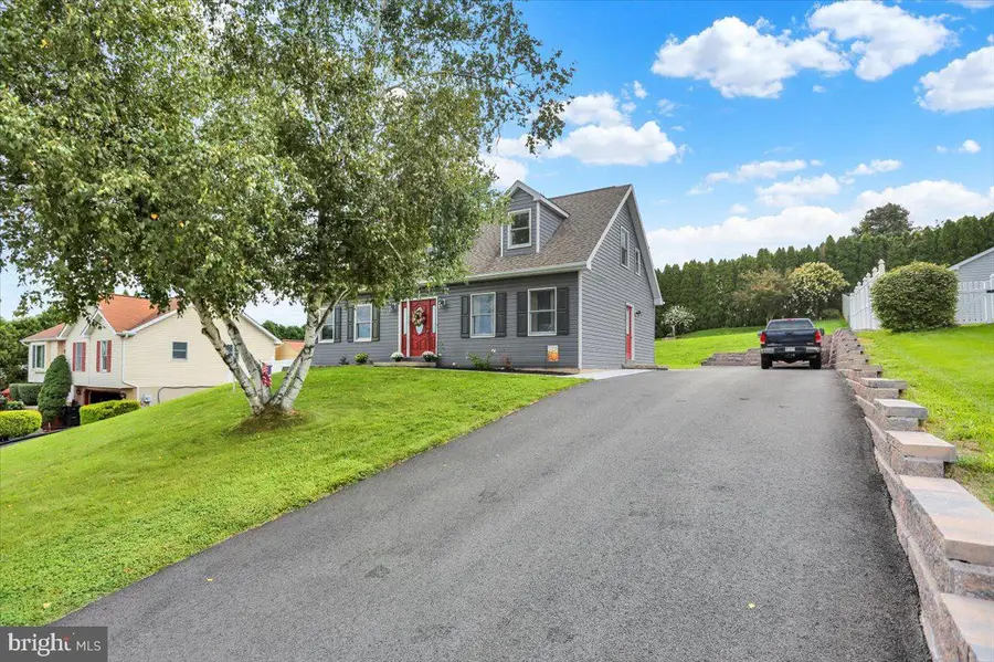 905 Denise Dr, Birdsboro, PA 19508 - #3