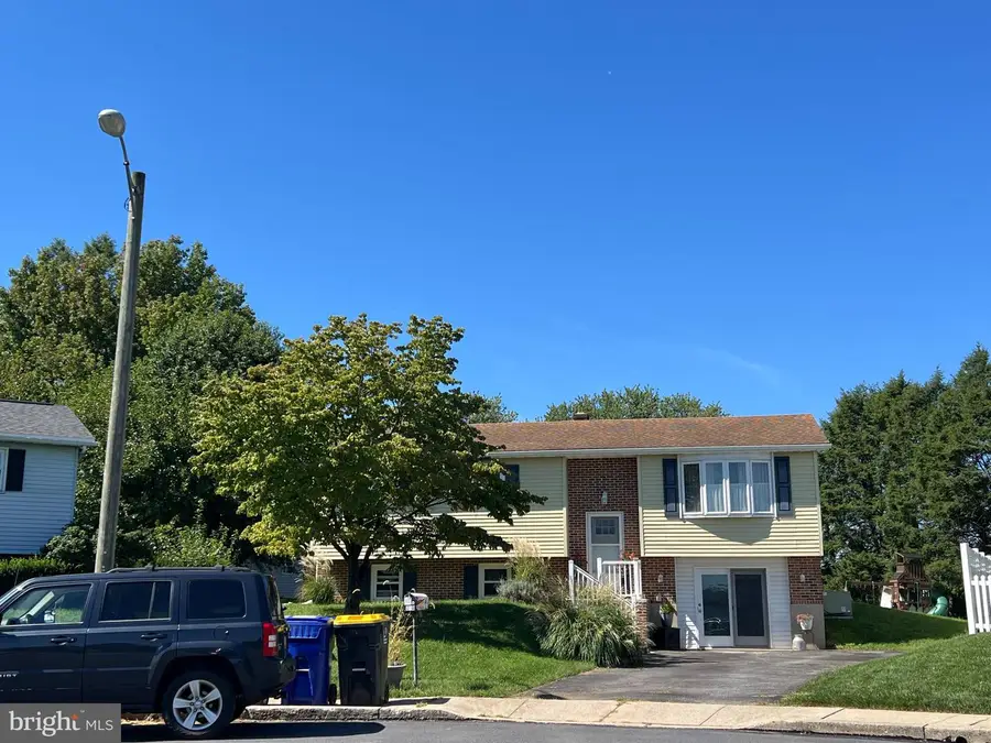 418 Good Ave, Womelsdorf, PA 19567 - #2