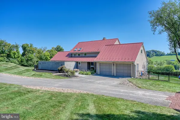 30 Paddock Dr, BERNVILLE, PA 19506
