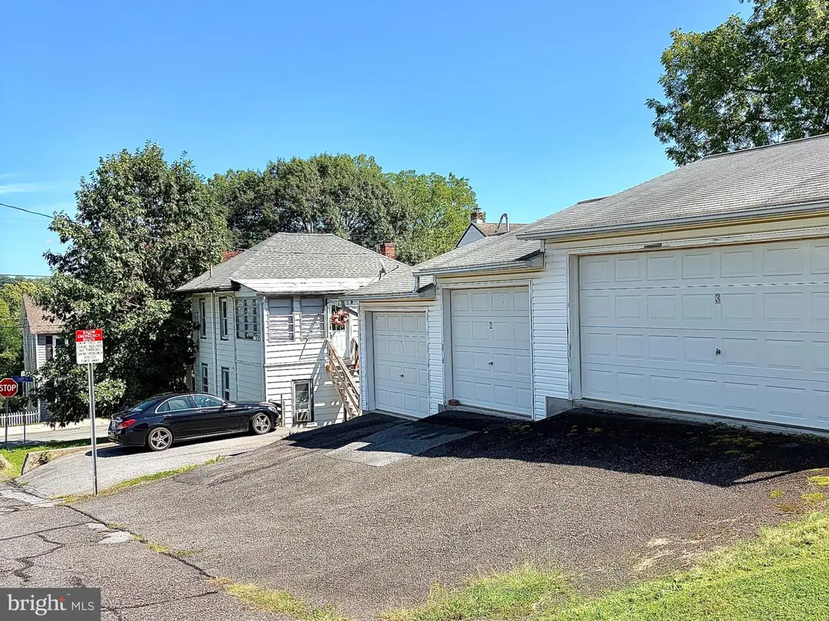 218 N Church St, Mohnton, PA 19540 - #1