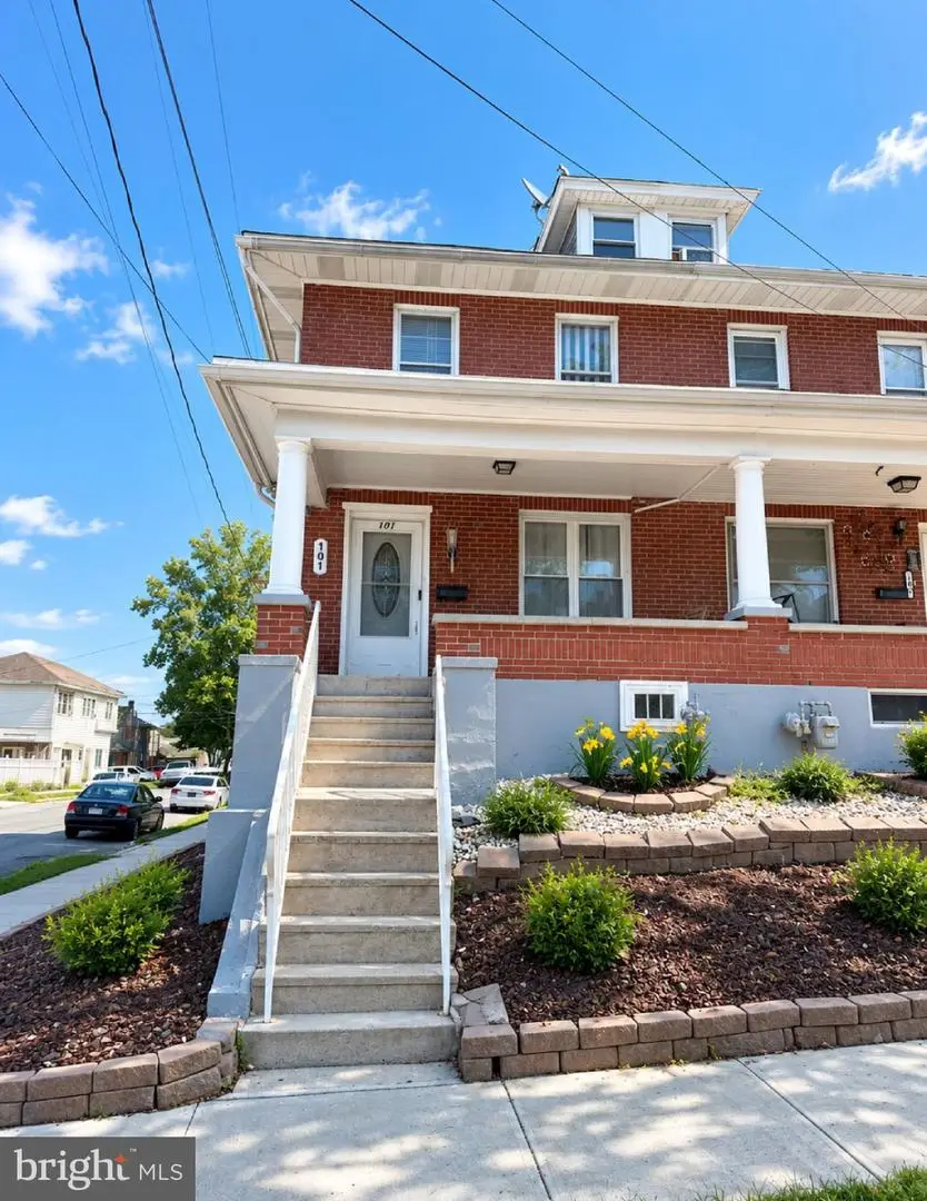 101 Carroll St, Reading, PA 19611 - #2
