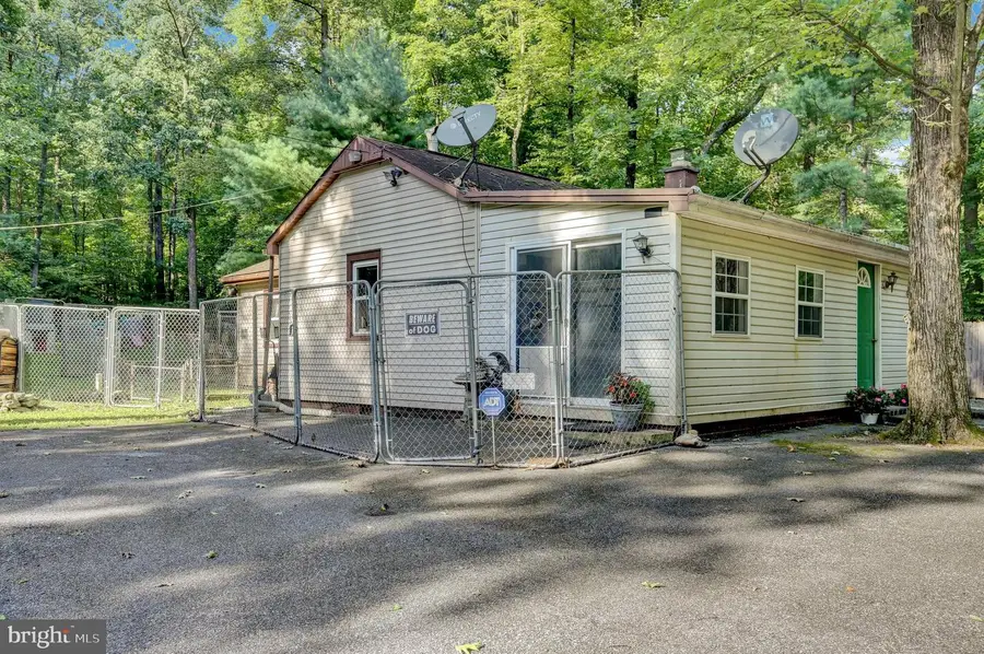 310 Faust North Rd, Bethel, PA 19507 - #3