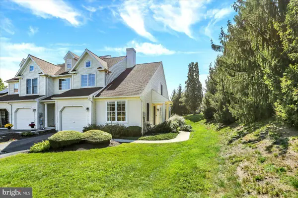 1 Whitetail Ln, READING, PA 19607
