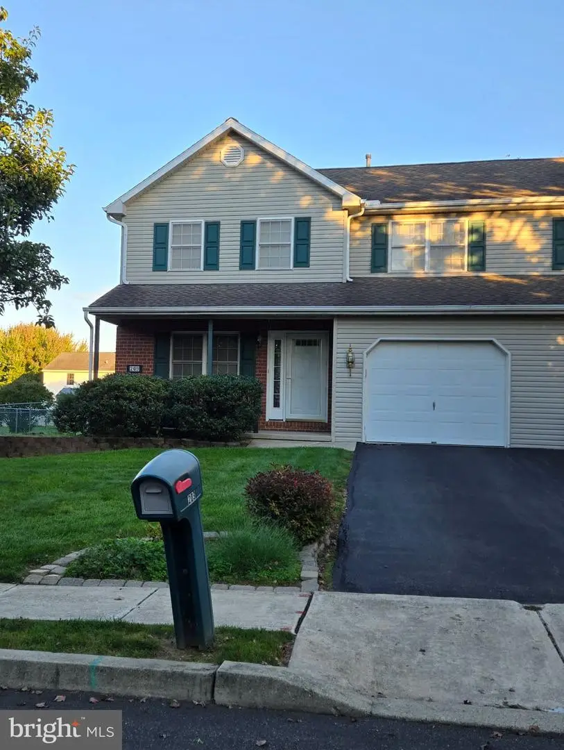 209 Shire Ln, Wernersville, PA 19565 - #1
