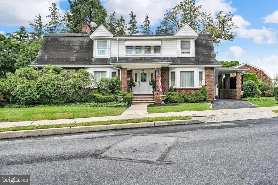 24 Upland Rd, Wyomissing Hills, PA 19609 - #2