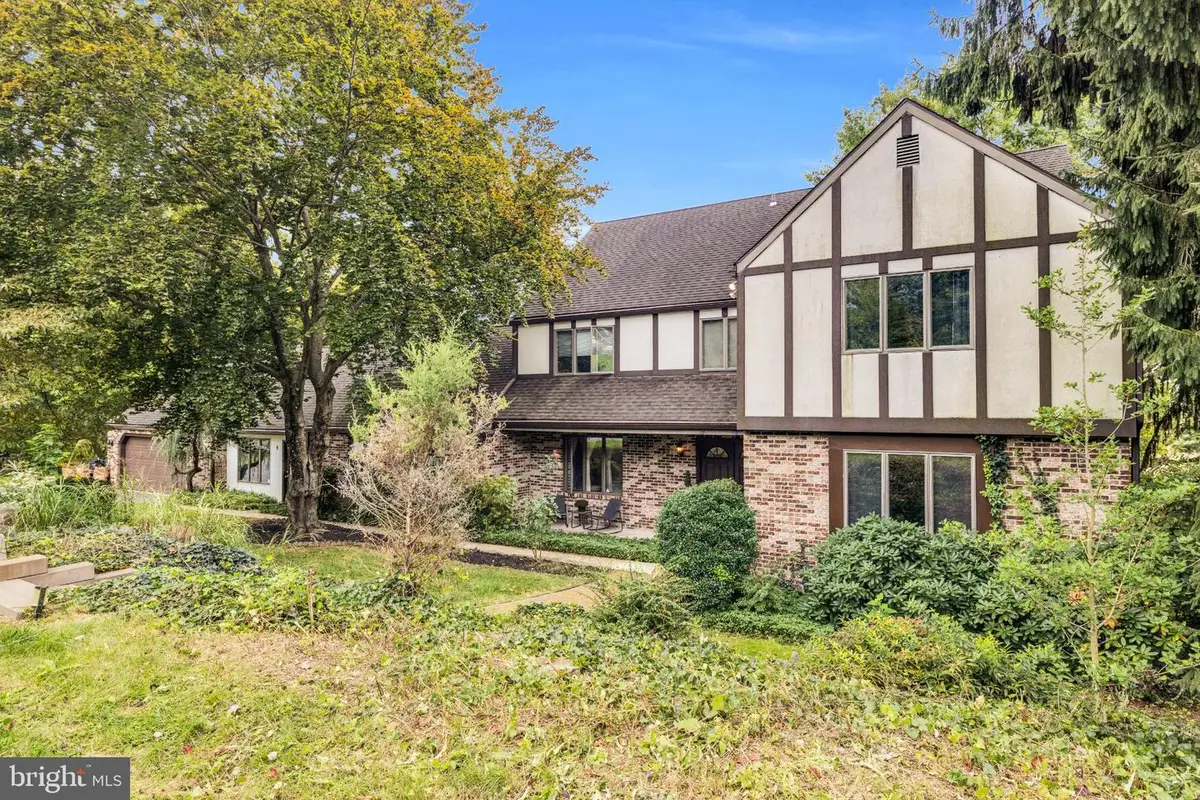 9 Knollwood Dr, Sinking Spring, PA 19608 - #1