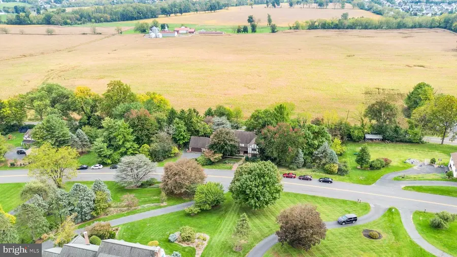 9 Knollwood Dr, Sinking Spring, PA 19608 - #3