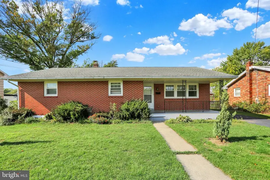 211 E Race St, Fleetwood, PA 19522 - #2