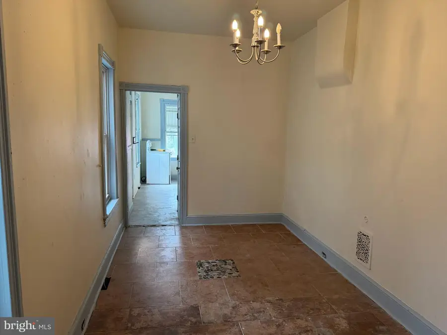 1312 N 10th St, Reading, PA 19604 - #3