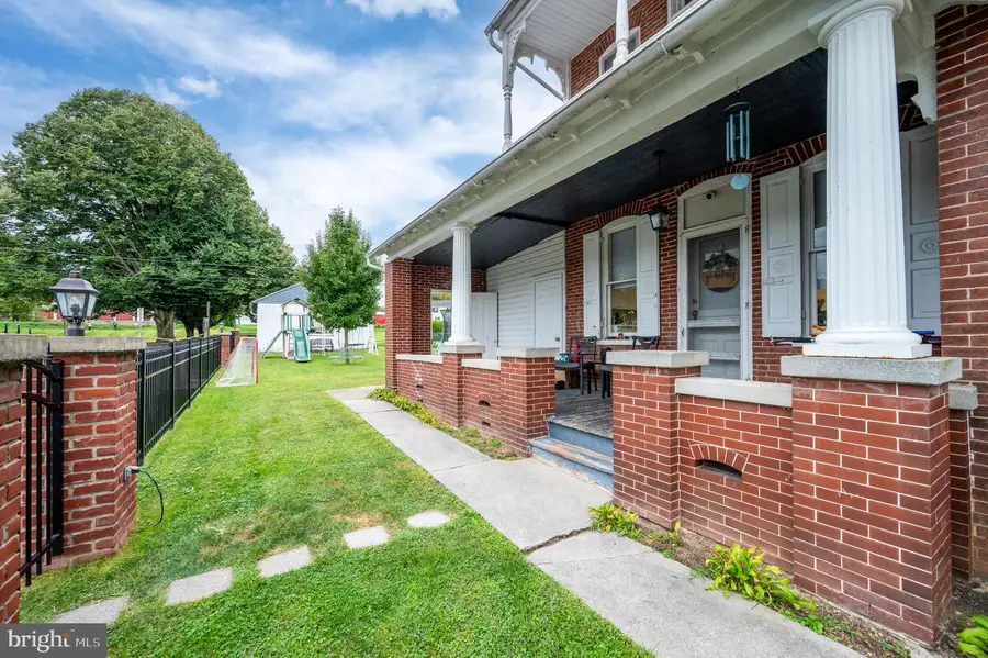 63 S Whiteoak St, Kutztown, PA 19530 - #3
