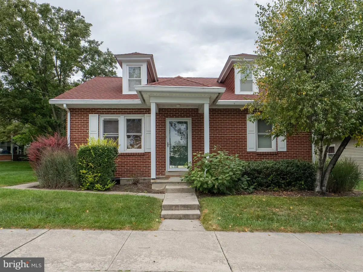 255 Nichols St, Leesport, PA 19533 - #1