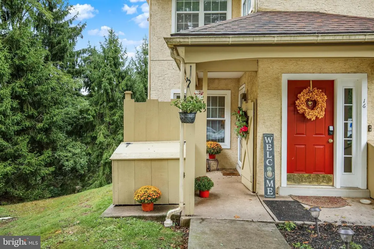 15 Tanglewood Dr, Reading, PA 19607 - #1