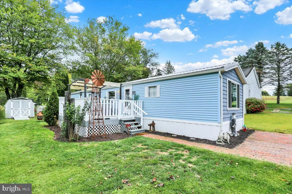 209 Memory Ln, Hamburg, PA 19526 - #1