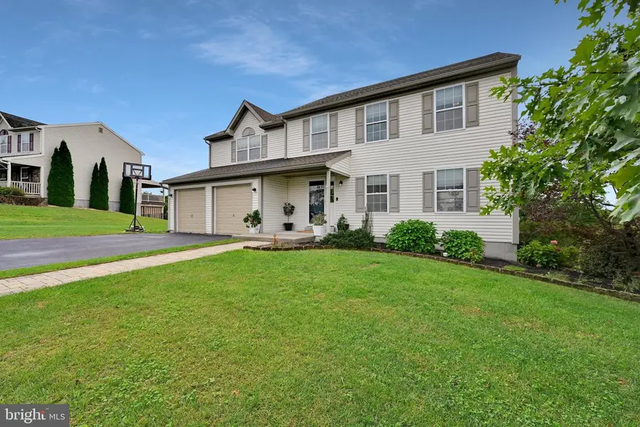 59 Sunglo Dr, Leesport, PA 19533 - #3