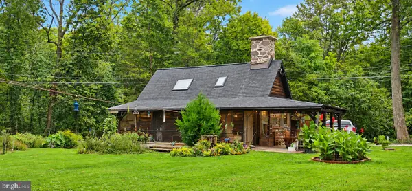 1154 Park Rd, ELVERSON, PA 19520