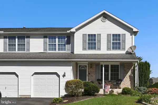 351 Oneida Dr, SINKING SPRING, PA 19608