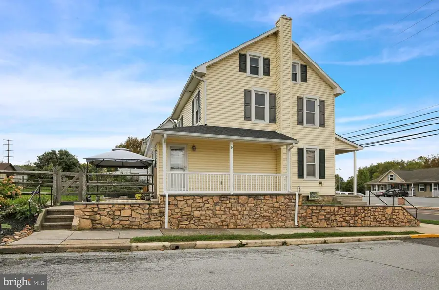 500 W Penn Ave, Robesonia, PA 19551 - #3