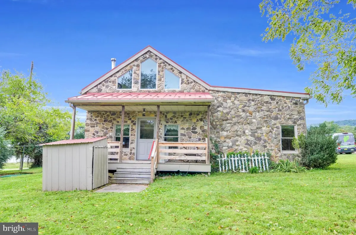 3390 Mountain Rd, Hamburg, PA 19526 - #1