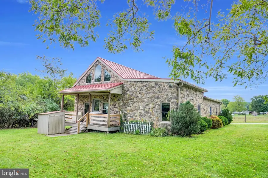 3390 Mountain Rd, Hamburg, PA 19526 - #2