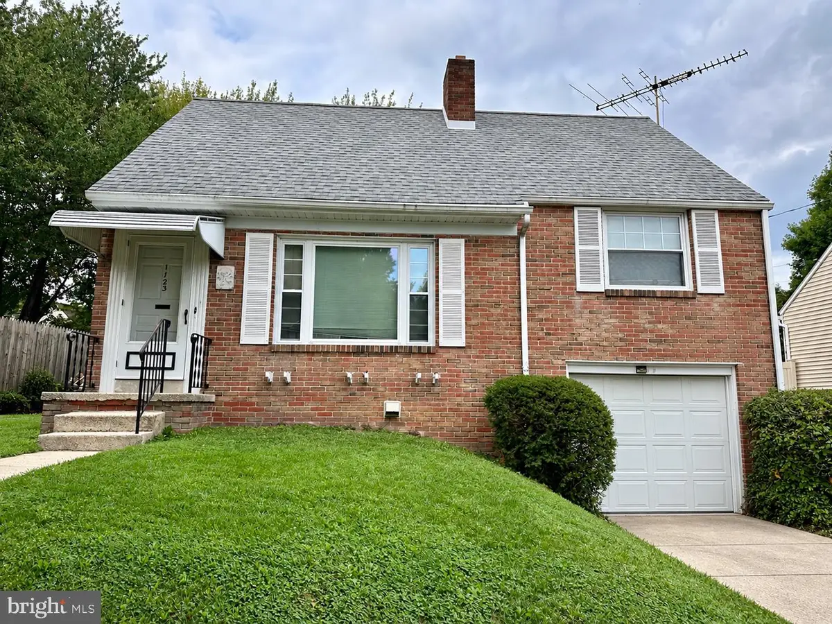 1123 Sheridan St, Reading, PA 19611 - #1
