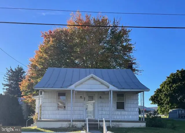 35 N 4th St, Shartlesville, PA 19554 - #1