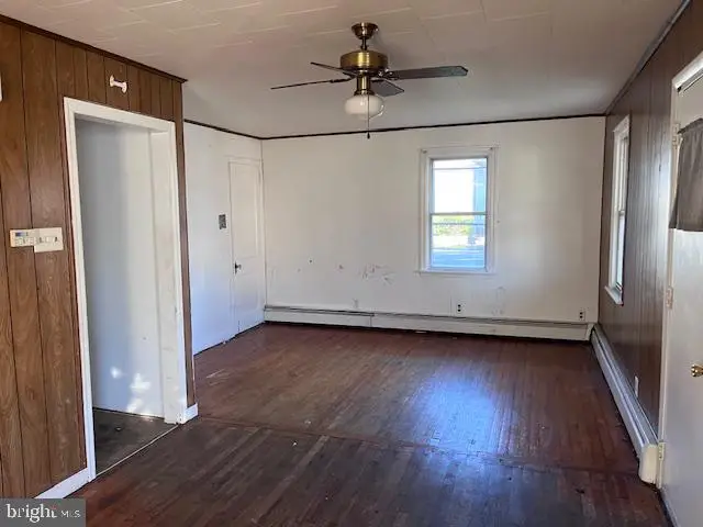 35 N 4th St, Shartlesville, PA 19554 - #3